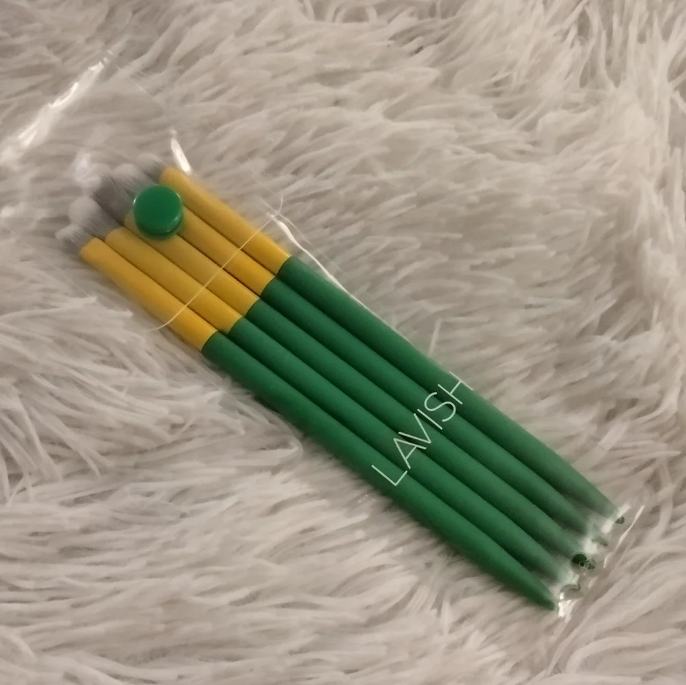 🆕 Lavish 5 piece eye brush set